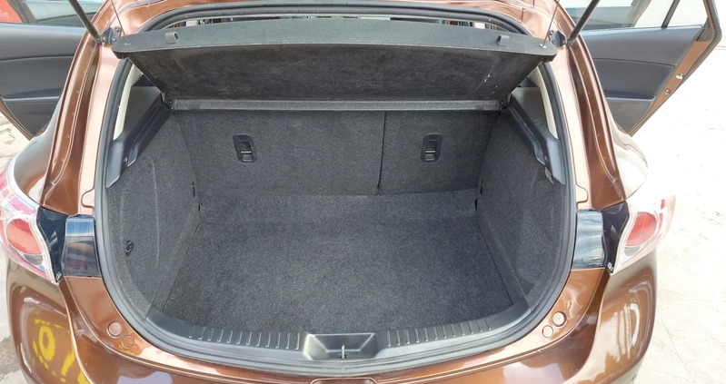 Mazda 3 cena 28900 przebieg: 110898, rok produkcji 2011 z Poznań małe 781